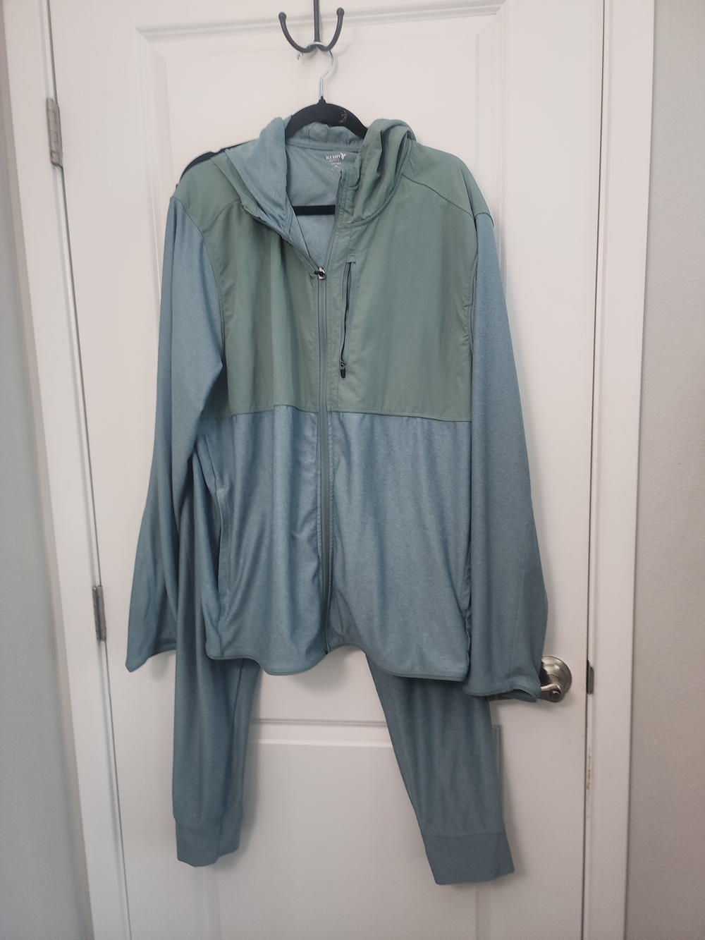 Old Navy Active  Sage Green Jogger Suit Size XXL